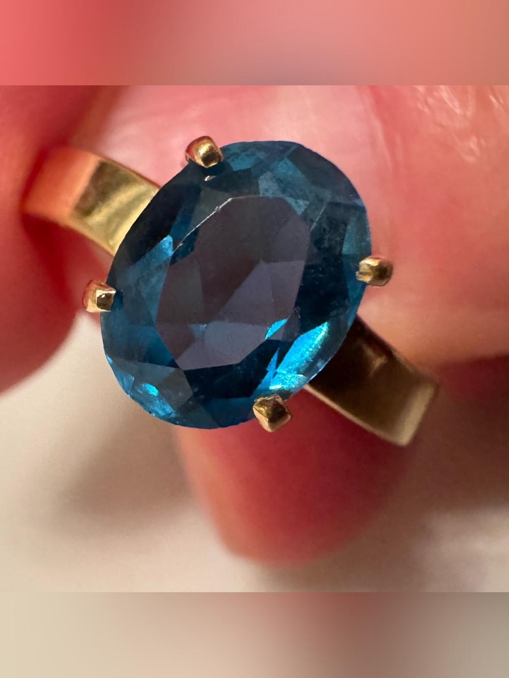 Vintage 14K Gold Blue Topaz Solitaire Ring Sz 7 - Teal Oval Gemstone Brazil